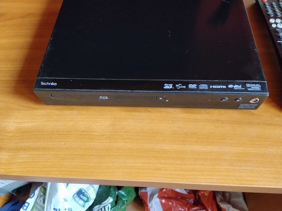 оригинален Блу Рей дивиди юесби плеър с дистанционо-Английски