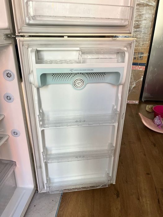 Продам холодильник LG