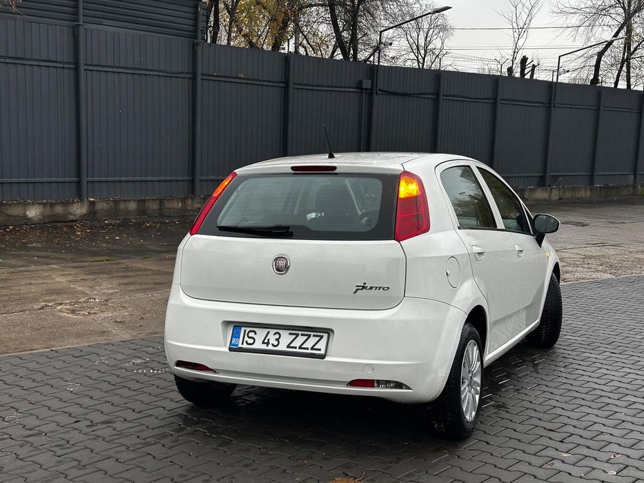 Fiat Punto 2011 diesel 1.3 / consum foarte mic/ model euro 5