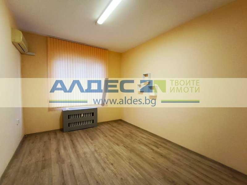 Дава се под наем Офис в София, Център - 85 кв.м за 663 € - Снимка #11