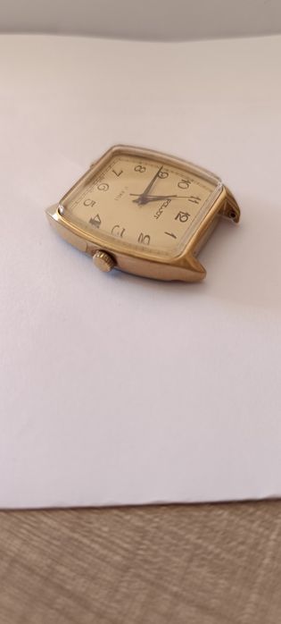 Винтидж позлатен часовник POLJOT