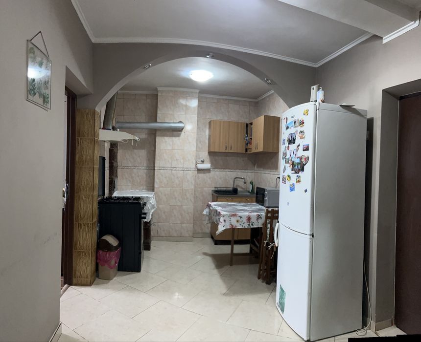 Apartament 2 camere etaj 1/1 Letcani