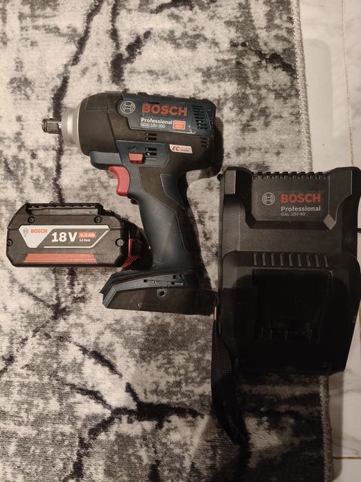 Mașina de însurubat Bosch professional  GDS 18V-1000