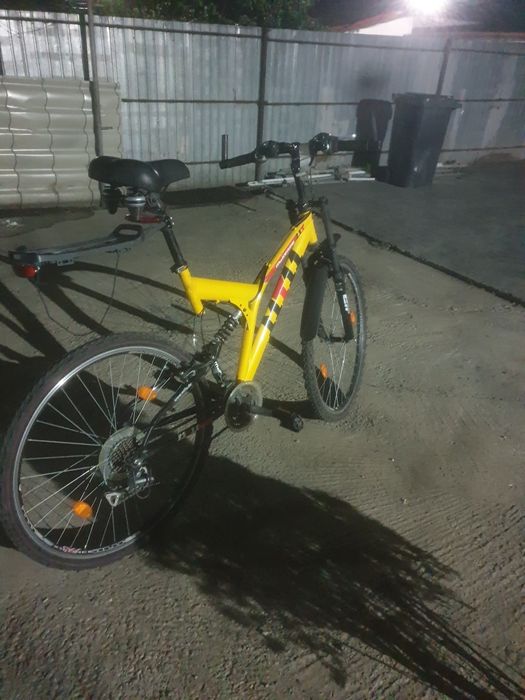 Biciclete &trotineă