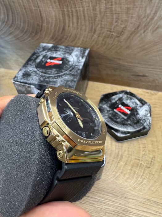 Часовник Casio G-Shock GM 2100G 1A9
