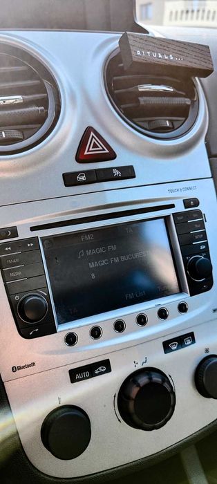 Vând mașină Opel Corsa