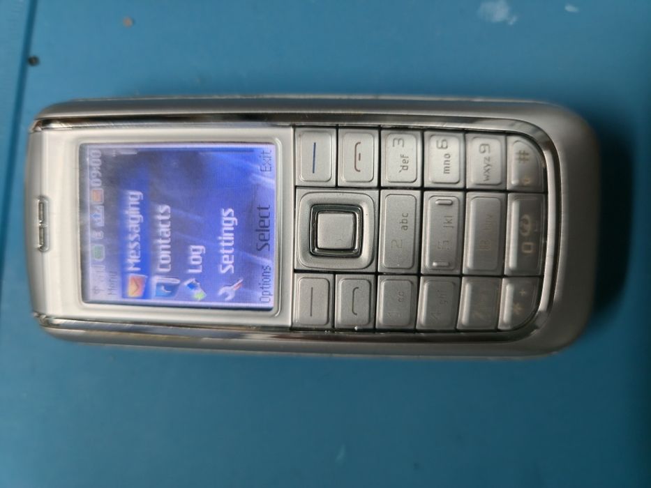 Telefon Colectie: Nokia 6151 recarosat