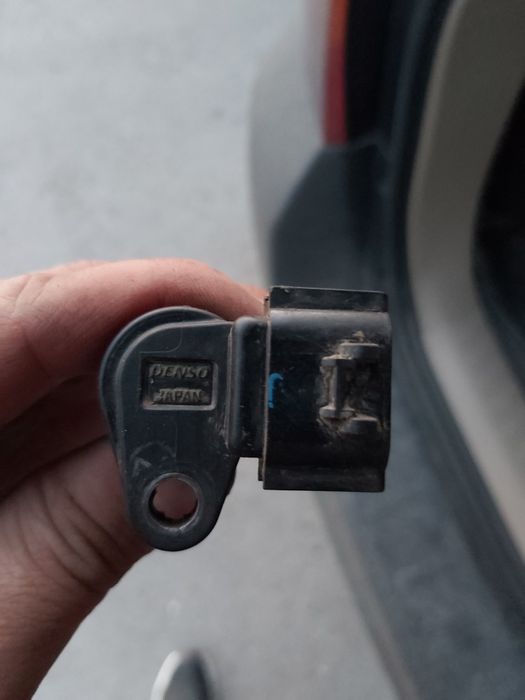 Продам датчик коленчатого вала хайландер камри