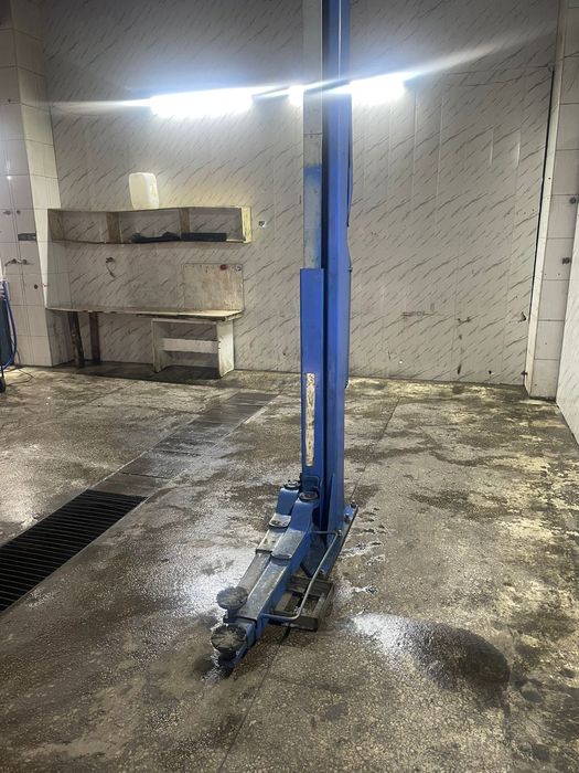 Сдается бокс с подъёмником