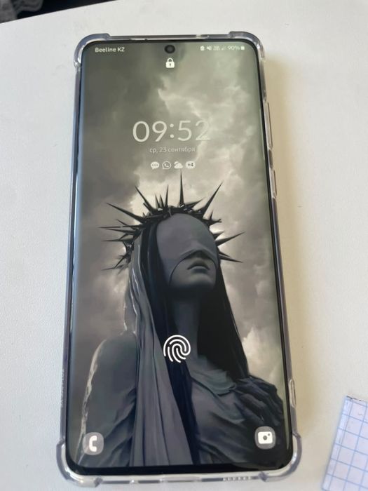 Samsung флагмон 20 + 5g.