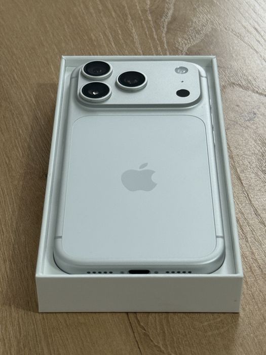 iPhone 17pro 256gb