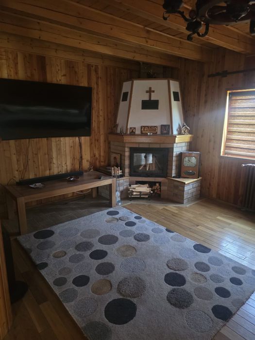 casa de lemn mobilata complet