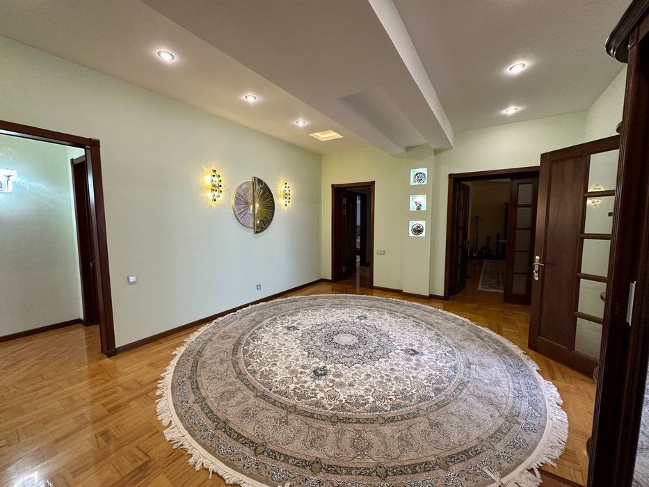 Продается 4х комнатная квартира.Габус