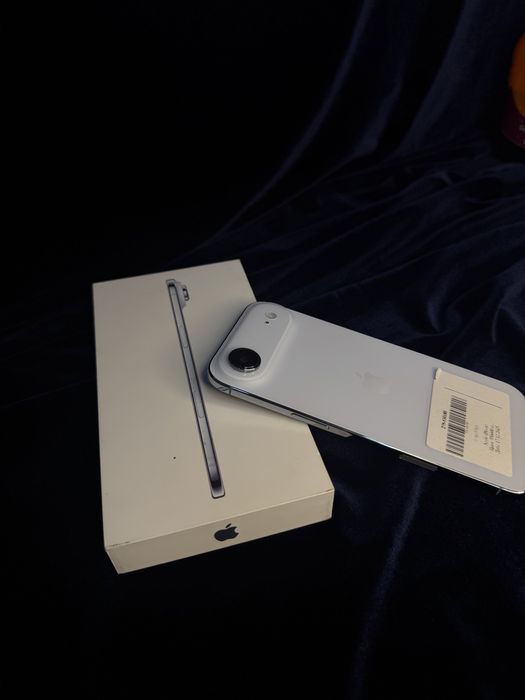 Айфон 17 Air актив ломбард