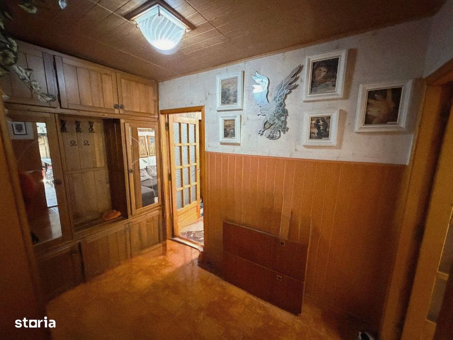 Apartament 3 camere,  Gradiste Central  decomandat, parter cu balcon
