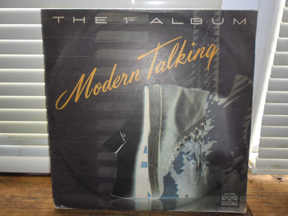 Продавам  малко хубави евтини плочи