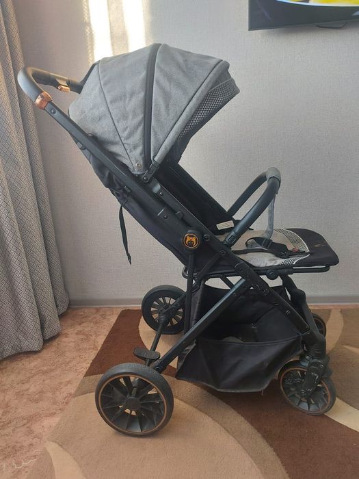 Коляска в отличном состоянии