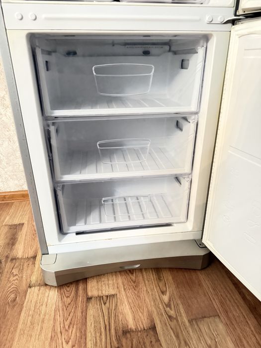 Холодильник продам