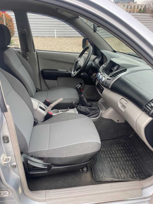 Mitsubishi L200 2008
