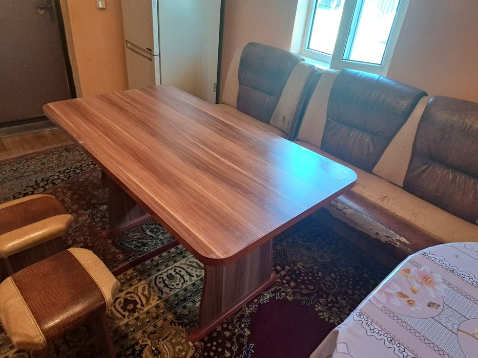 Срочно продаю кохонный стол