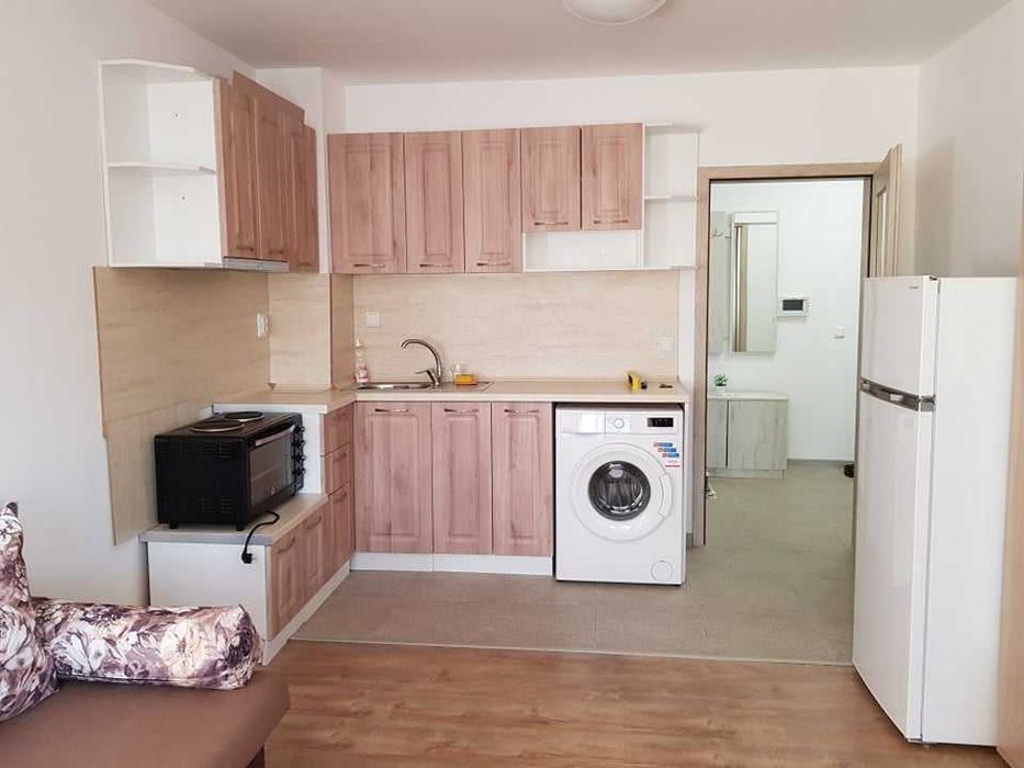 Дава се под наем Двустаен апартамент в Бургас, Меден рудник - зона Б - 64 кв.м за 255 € - Снимка #4