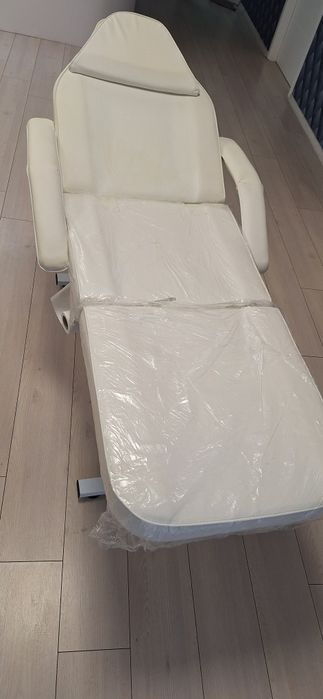 Козметична кушетка