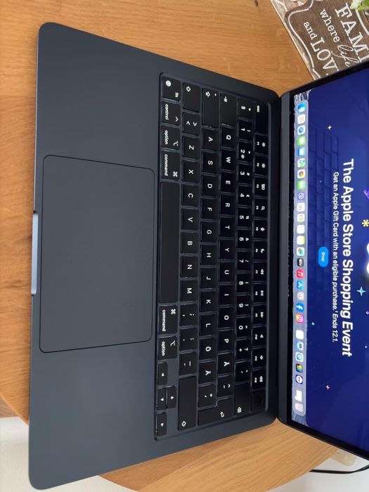 Продавам MacBook Air