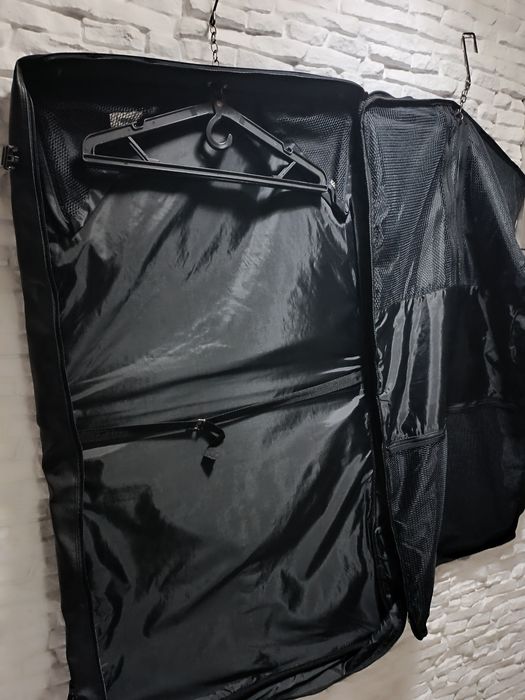 Кожен,калъф за дрехи