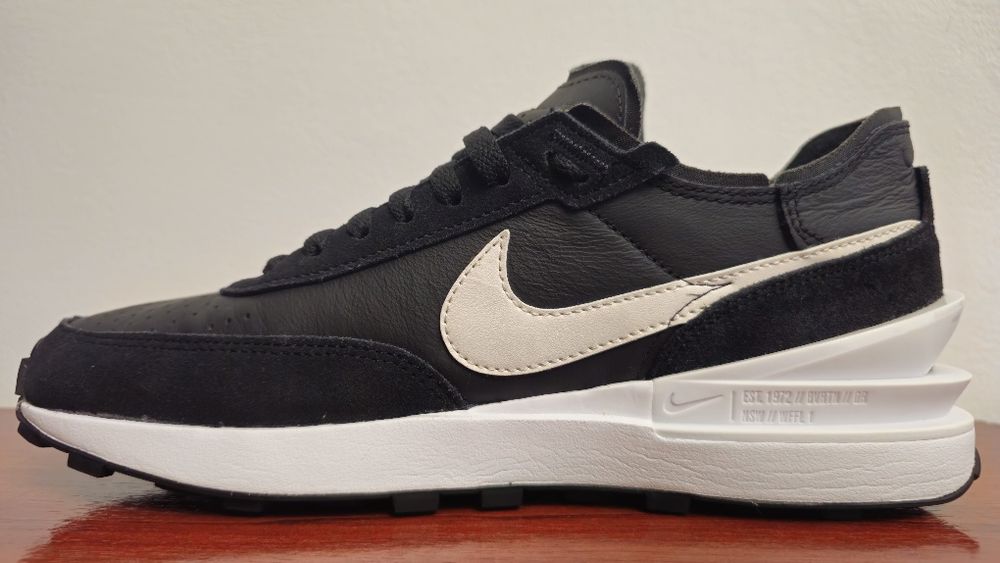 Adidasi de piele nike marimea 43.