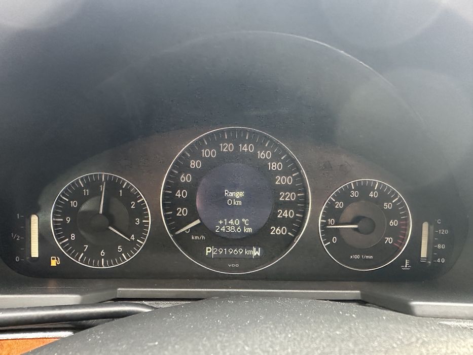 Mercedes E240i/2005/Tiptronic/Clima/Navi/Piele-1.990€