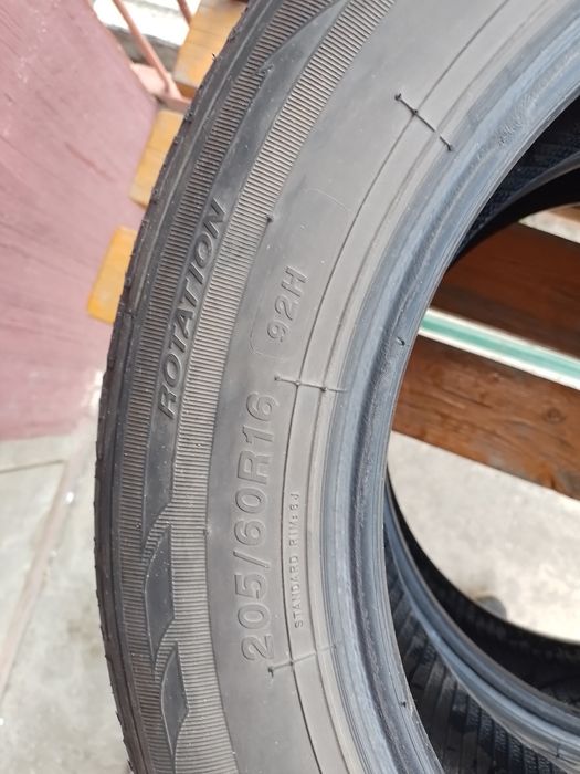 Продам б/у резину R16
