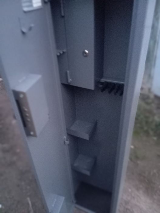 Продам металлический сейф