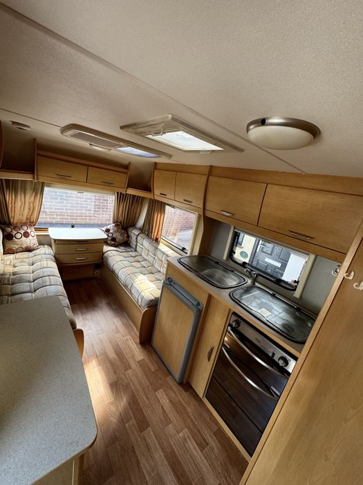 Rulota Caravana Xplore 452