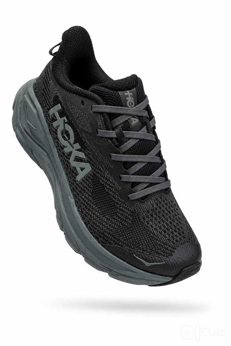 Кроссовки HOKA Challenger 8, размеры от 40 до 44.
