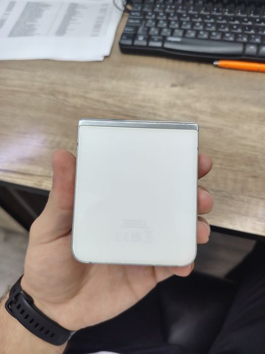 Срочно продаю samsung z flip 5 256гб