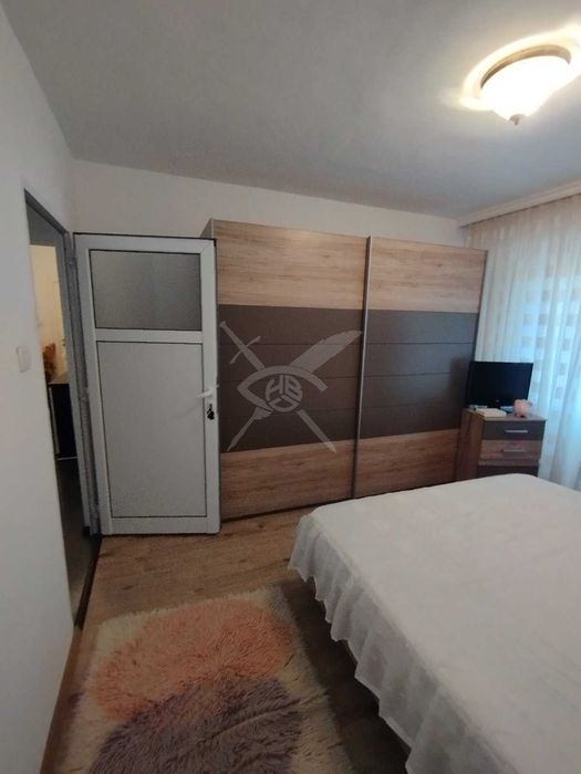 Тристаен апартамент в Славейков 75204