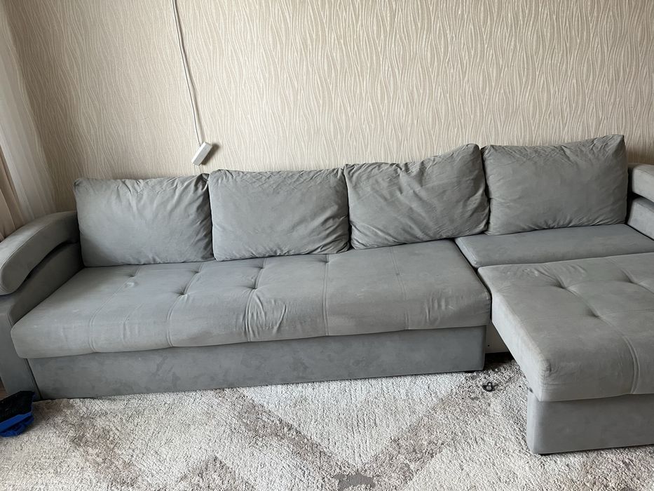 Продам диван с универсальным углом
