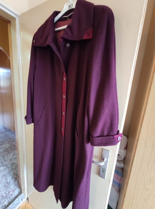 Дълго палто от кашмир в бордо на италианската фирма  TOSKANA LODEN MAY