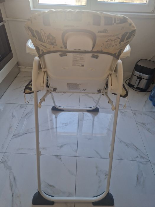 Scaun de masă Joie Mimzy Snacker.