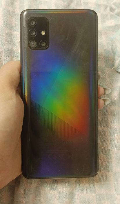 Продам телефон Самсунг А51