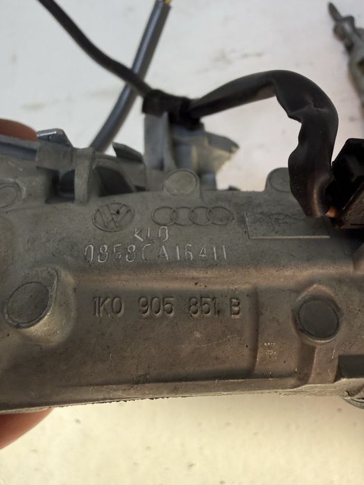 Contact pornire butuc portier cheie briceag VW Golf 6 Scurt Hatchback Original