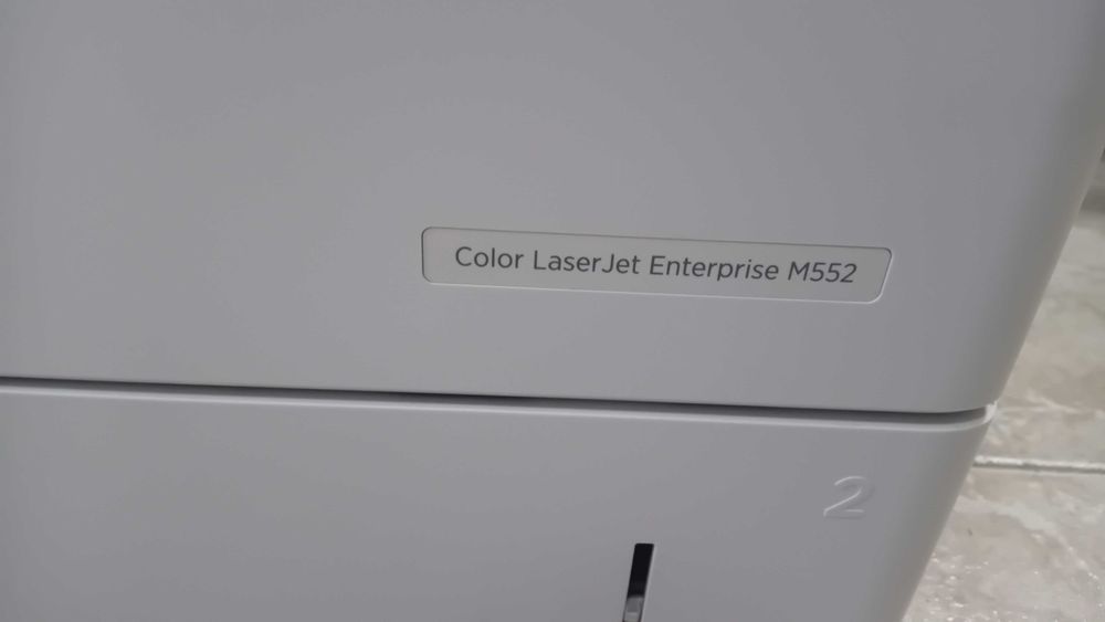 Нов! Цветен лазерен принтер HP Laser Jet Enterprise M552 с дуплекс и мрежа