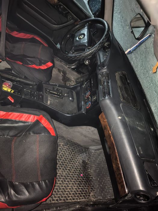 Продам БМВ е34..