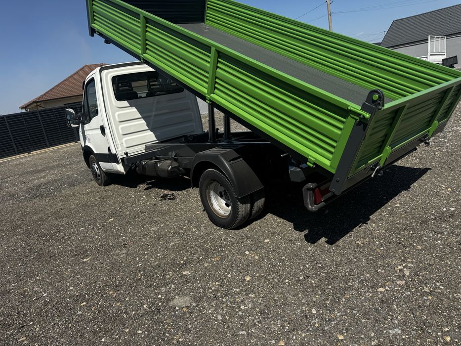 Iveco basculabil pe 3 parti