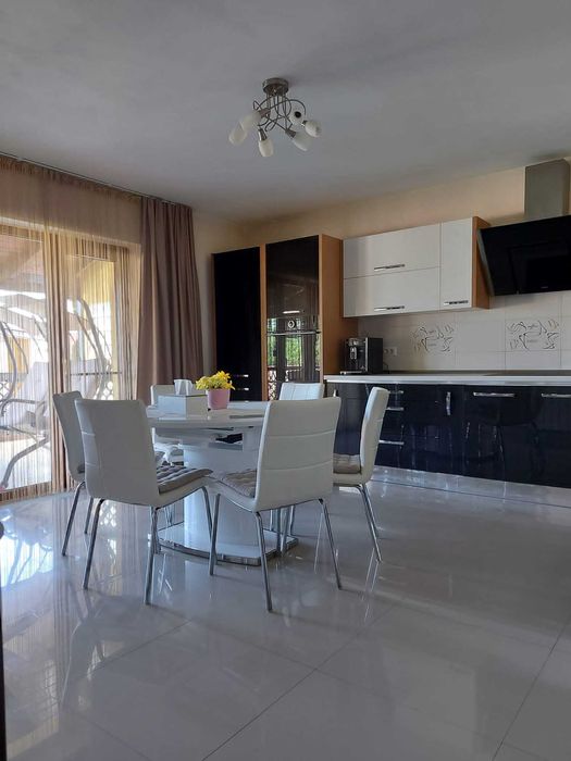 Casă individuala in Centru / zona Arex/ 5 camere/ Teren 500 mp/ Mobilata si utilata