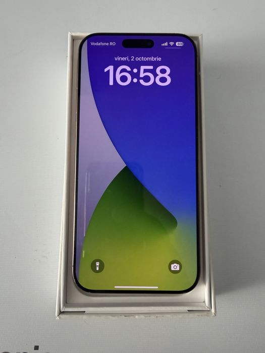 Iphone 16 pro max/92% gold