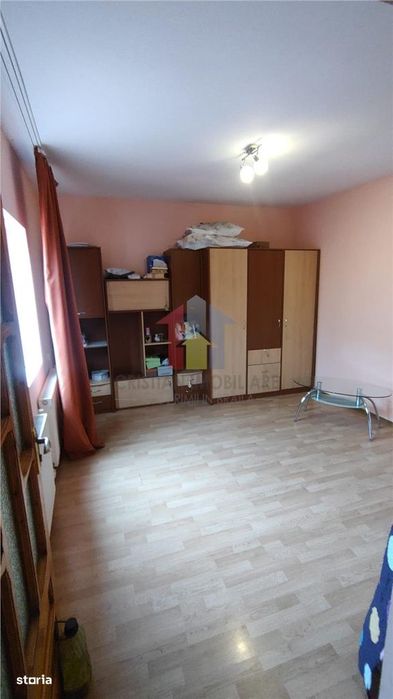 Chercea Casa doua corpuri cladire 5 cam  Teren=231 mp