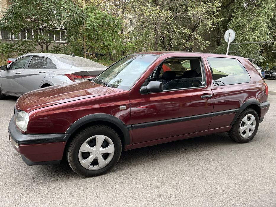 Продам Гольф 3 купе 1.8 автомат