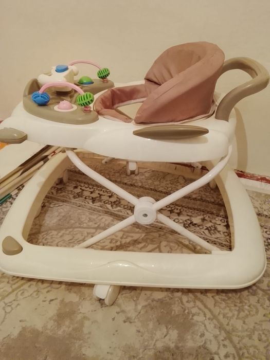 Продам ходунки новые