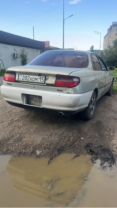 Продам тойота карину